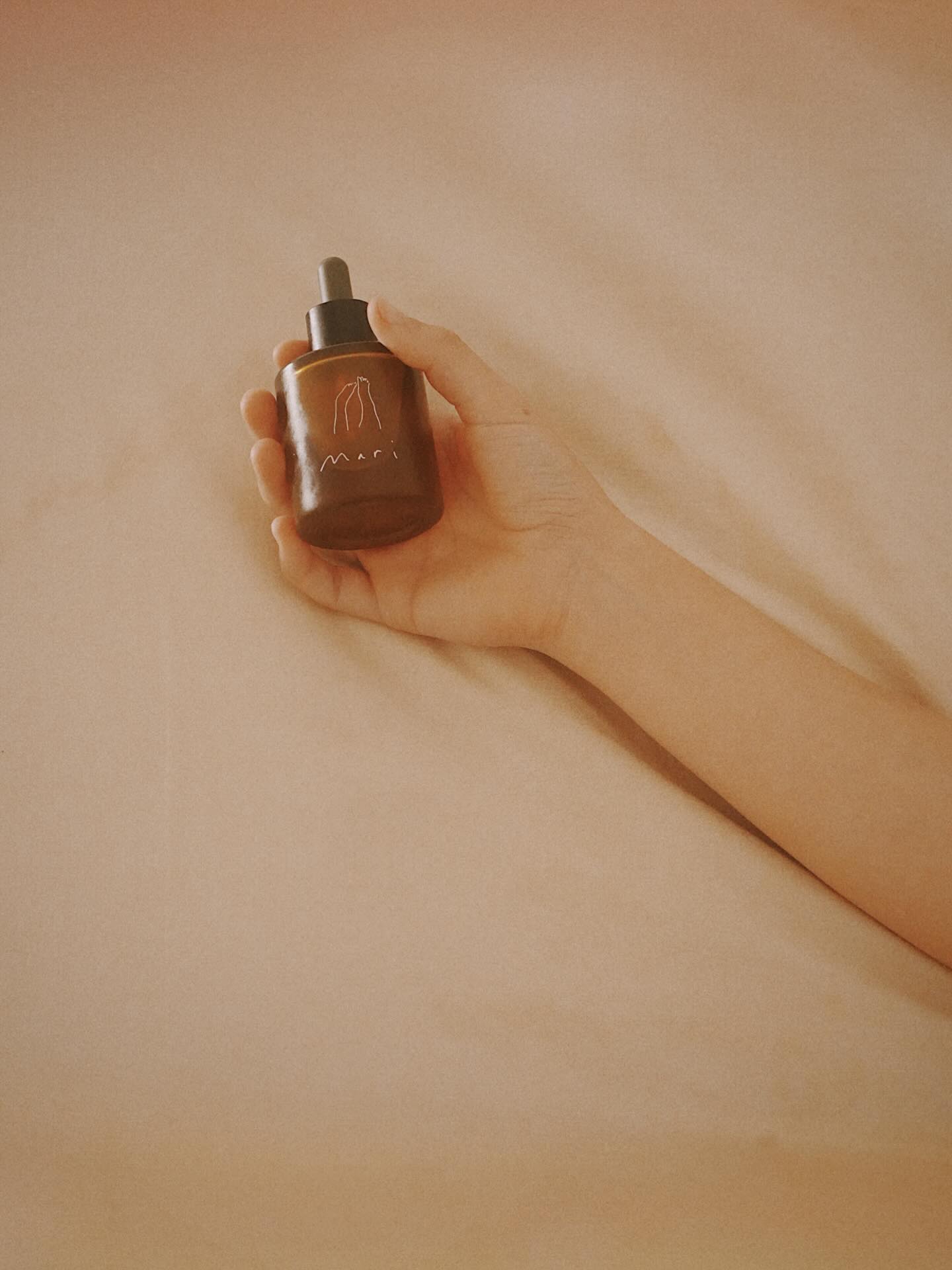 Mari - All Over Oil